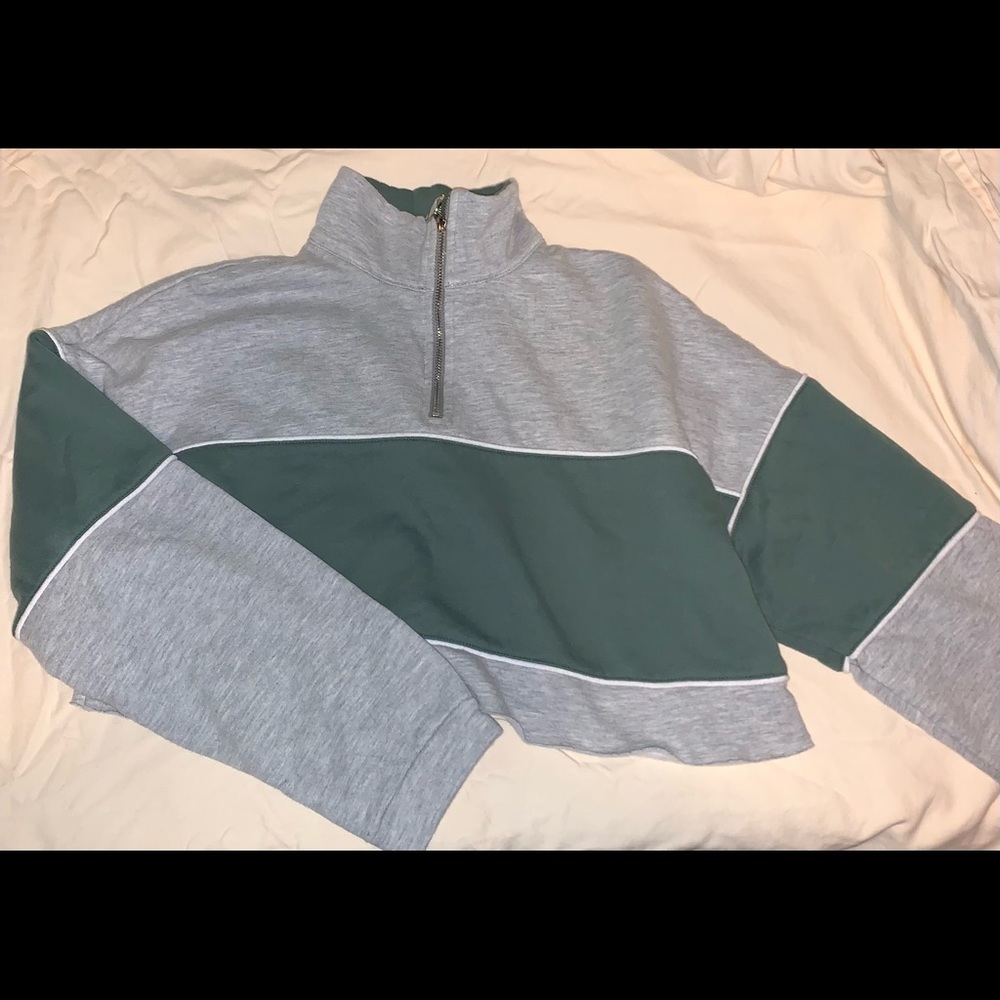 Brand: Mixed Threads/Color: Sage Green/Size: Small